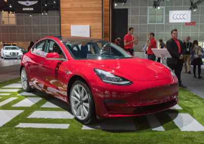 0105 Teslaon Slow Road