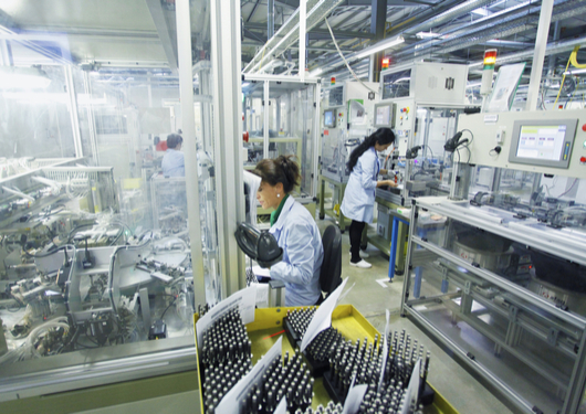 0716 Robot Workers Will Lead