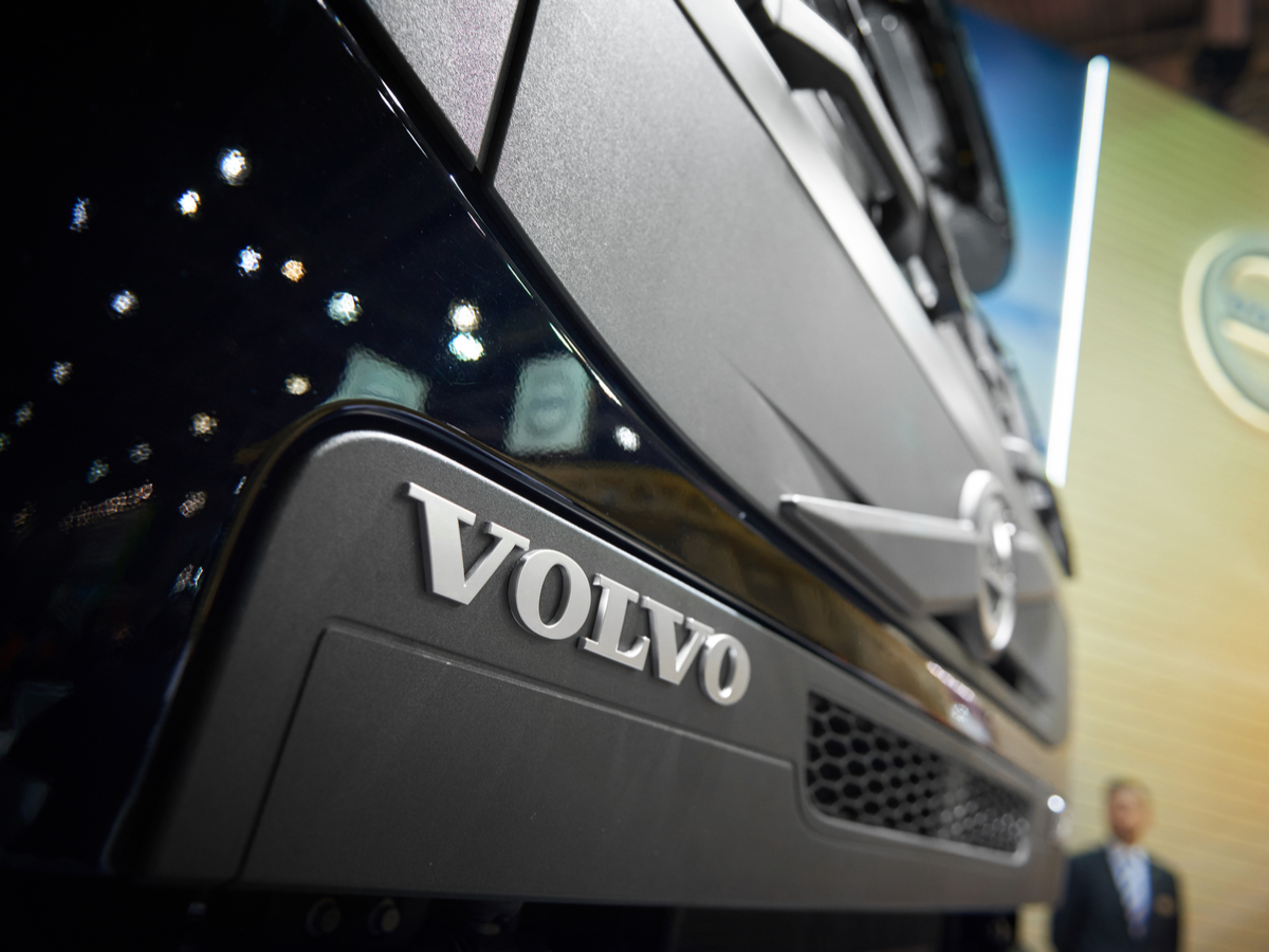 1001 Howthe Auto Industry