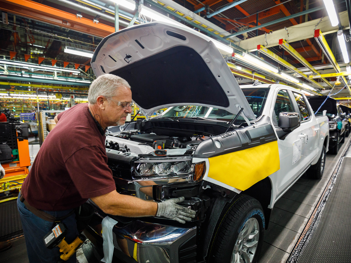 1004 Carmakers Trigger Brexit Contingency