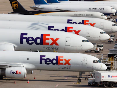 1010 Aheadof Holidays Fed Ex