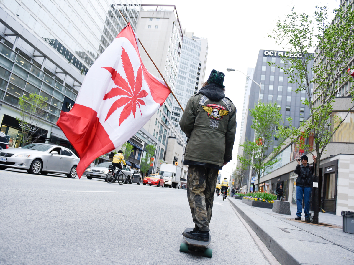 1106 Weed Woes Canada Struggles