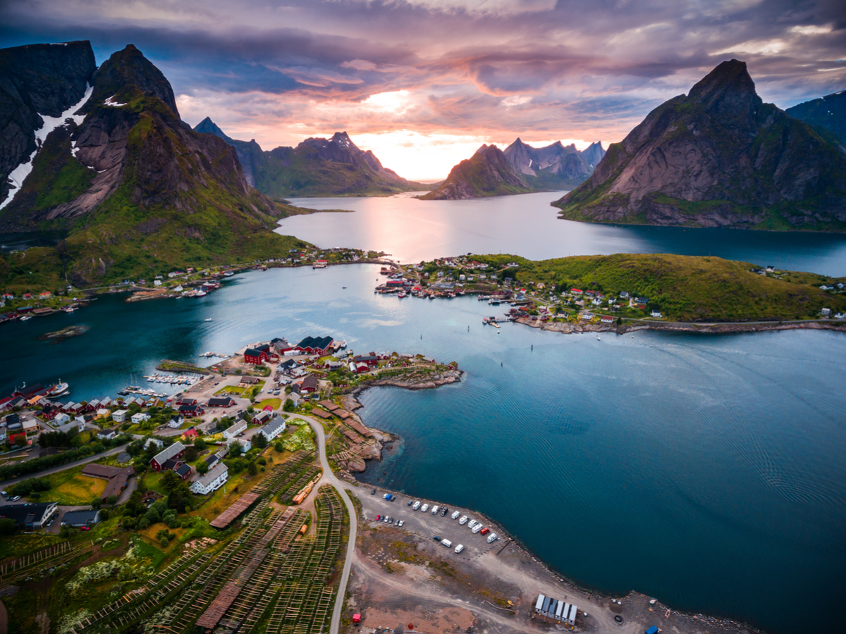0409 Norway Is Walking Away
