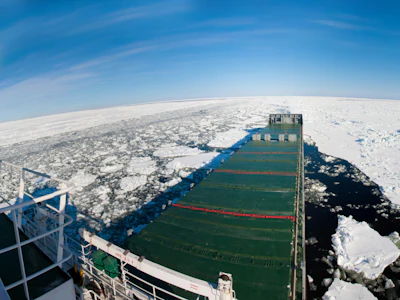 0412 Iceland Builds Arctic Port