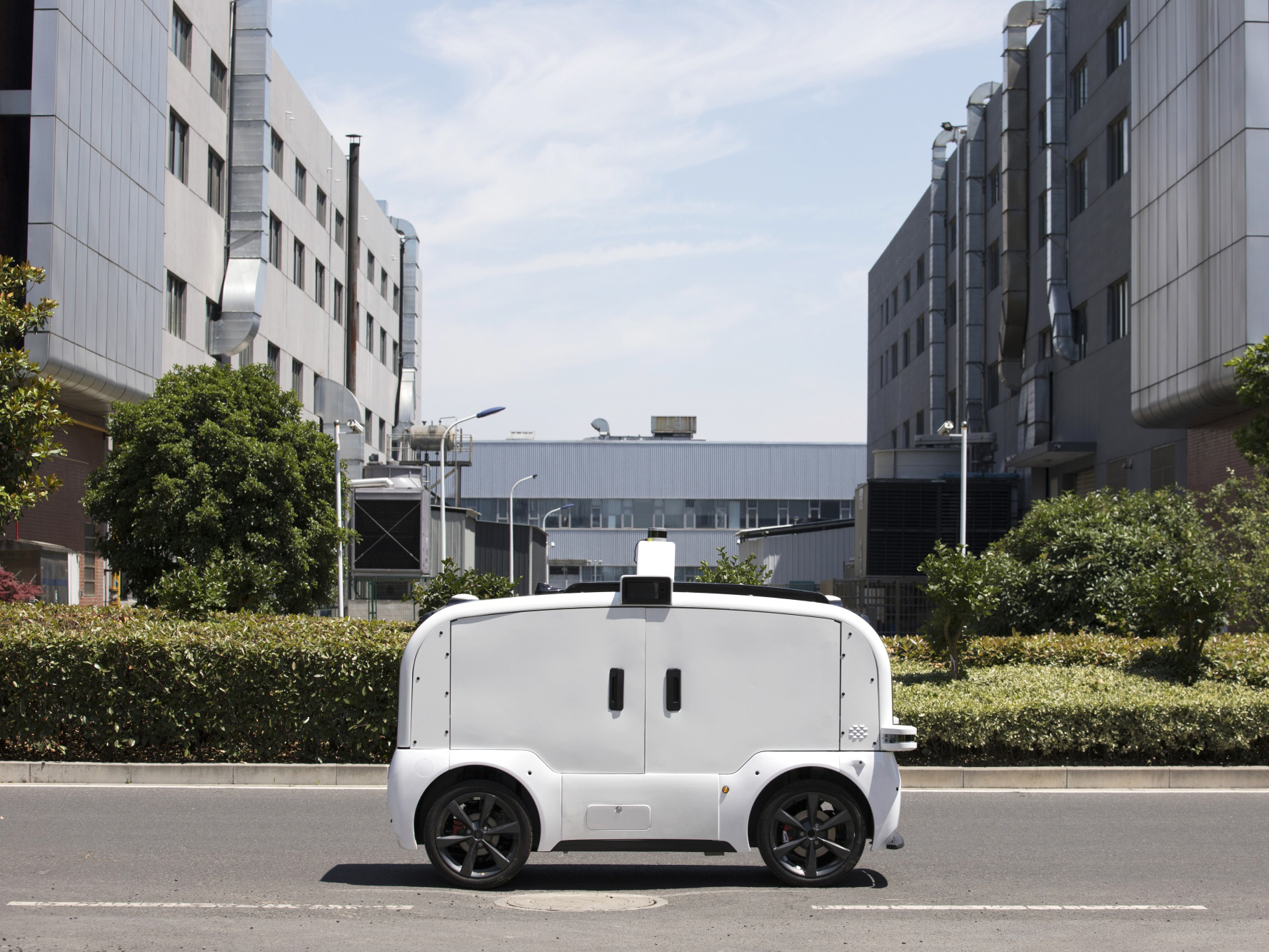 Self-driving delivery vehicle. Source: Bloomberg