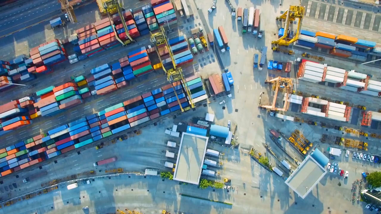 There are millions of moving parts across a supply chain. HERE location services gives you visibility across the entire logistics ecosystem, with real-time and accurate data to increase efficiency and lower costs.