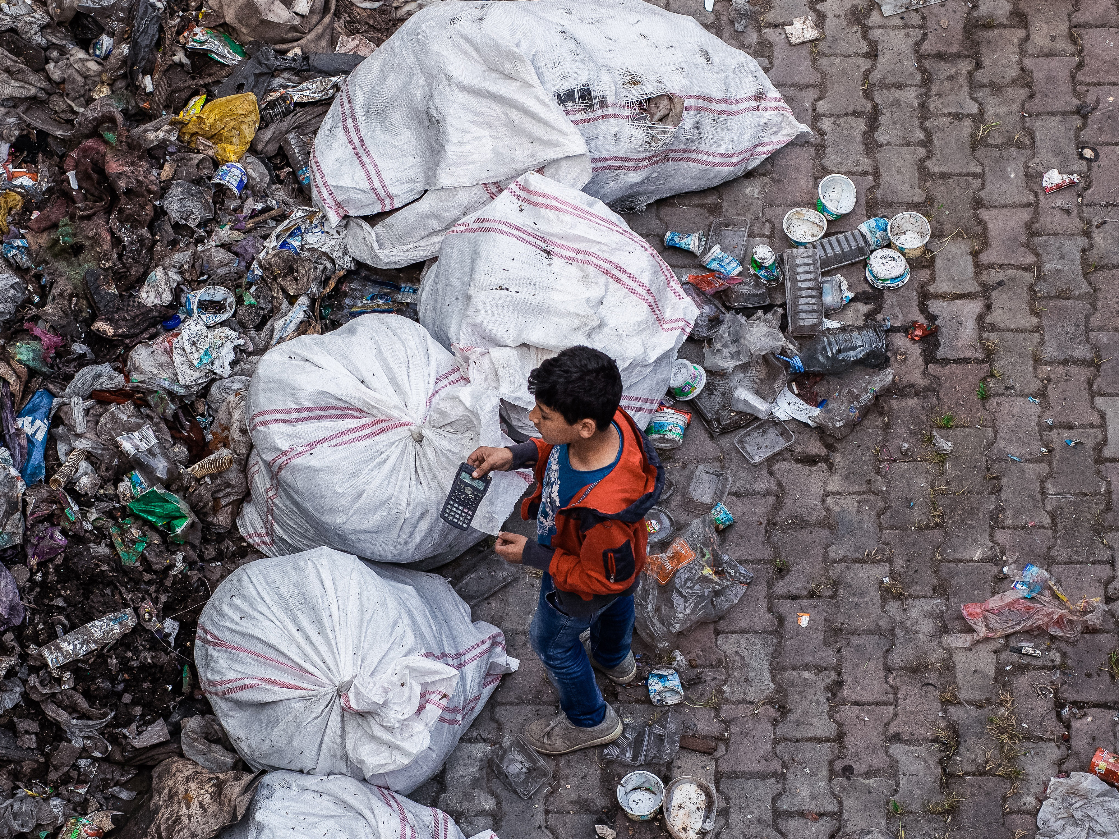 0128 Roads With Plastic Garbage