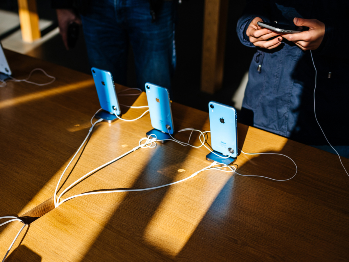 0320 Apple Supply Chain Woes