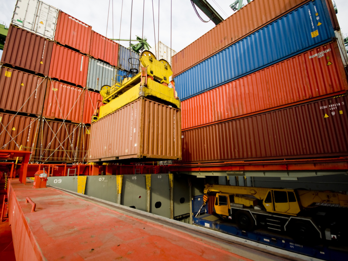 0409 Retailers Imported Goods 02