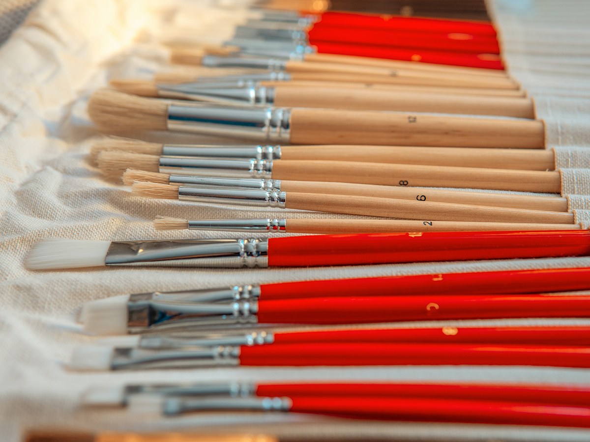 0810 Art Distributor Mac Phersons