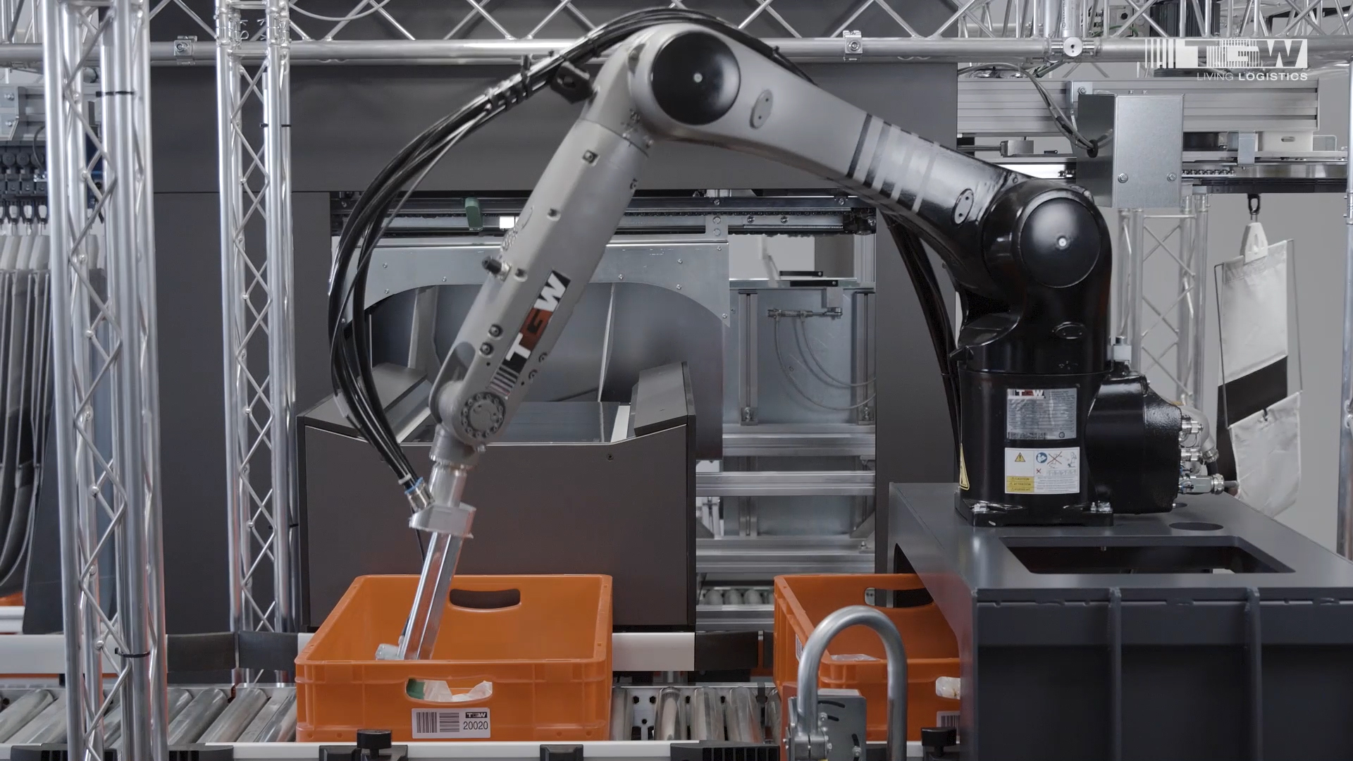 OmniPick: Zero-Touch pocket sorter system for flexible end-to-end automation | TGW