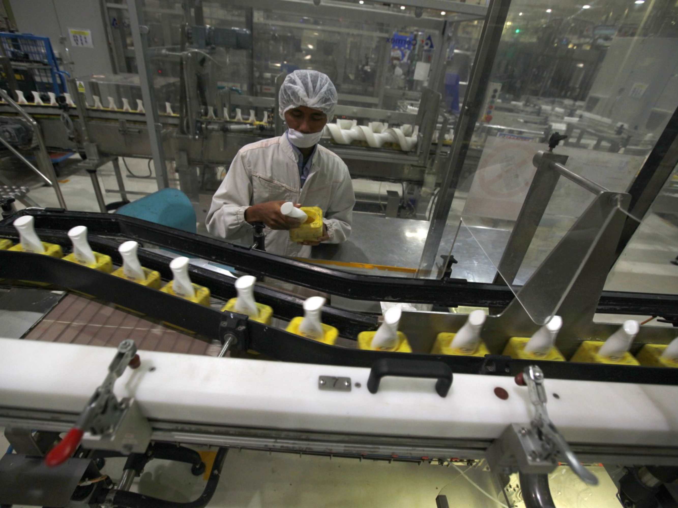 Bottles of Unilever skincare products move along the production line at a factory in Cikarang, Indonesia. Photo: Bloomberg.