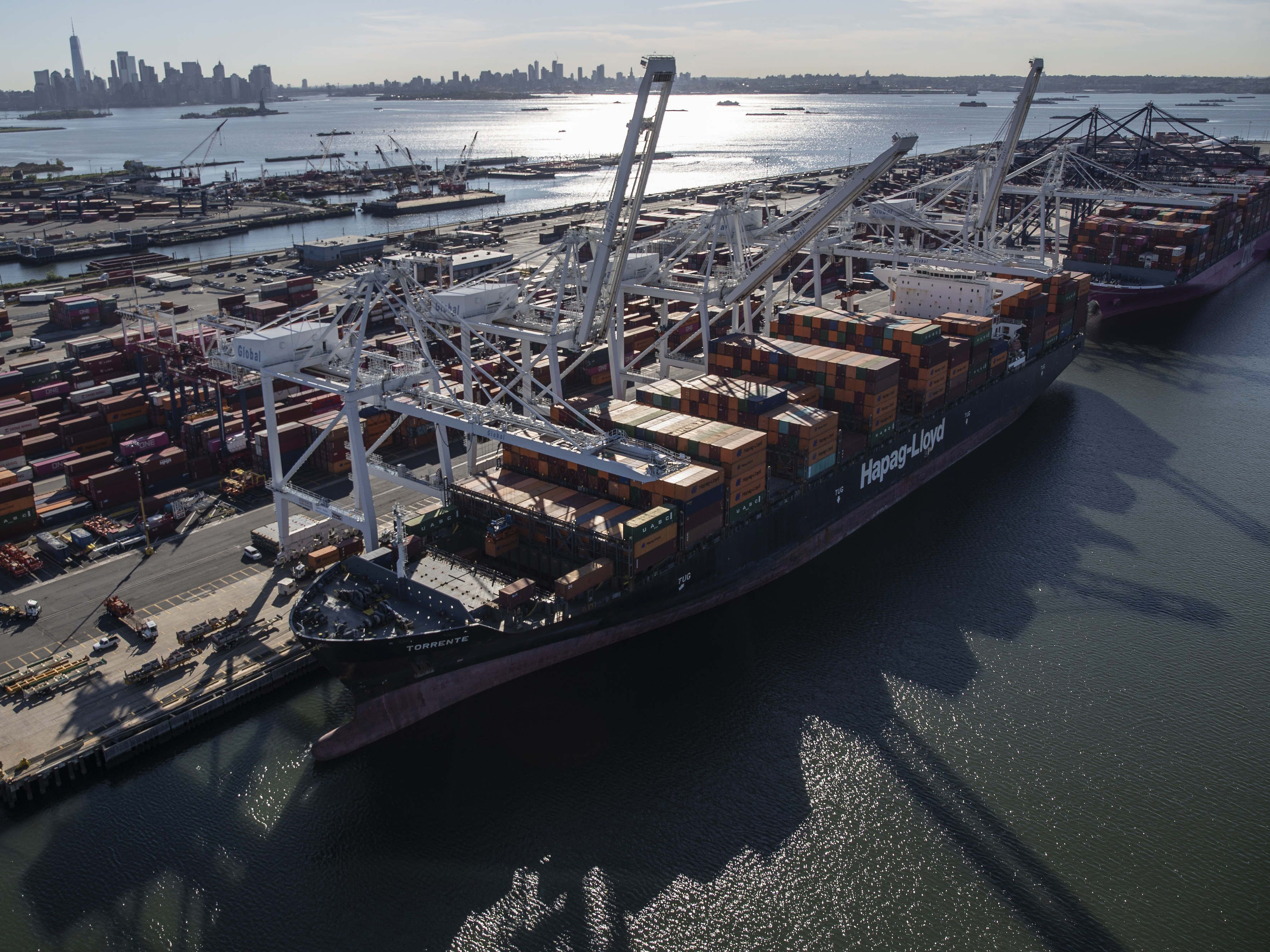 Shipping containers on a cargo ship at Bayonne Terminal in Bayonne, New Jersey. Photo: Bloomberg.