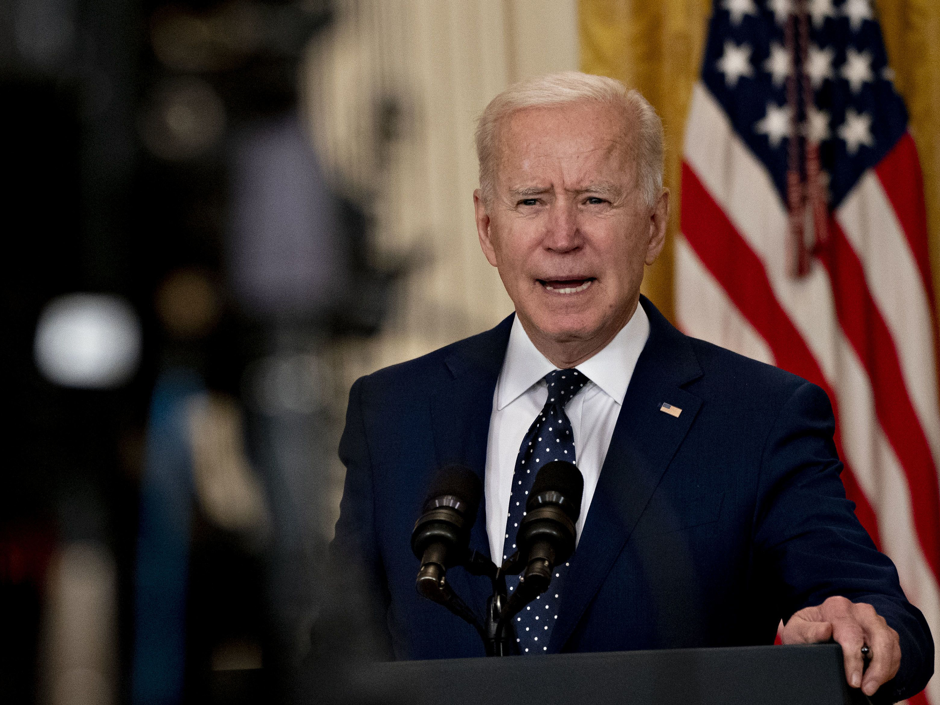 U.S. President Joe Biden speaks in the White House after his administration imposed a raft of new sanctions on Russia in retaliation for alleged misconduct, including the SolarWinds hack and efforts to disrupt the U.S. election. Photo: Bloomberg.