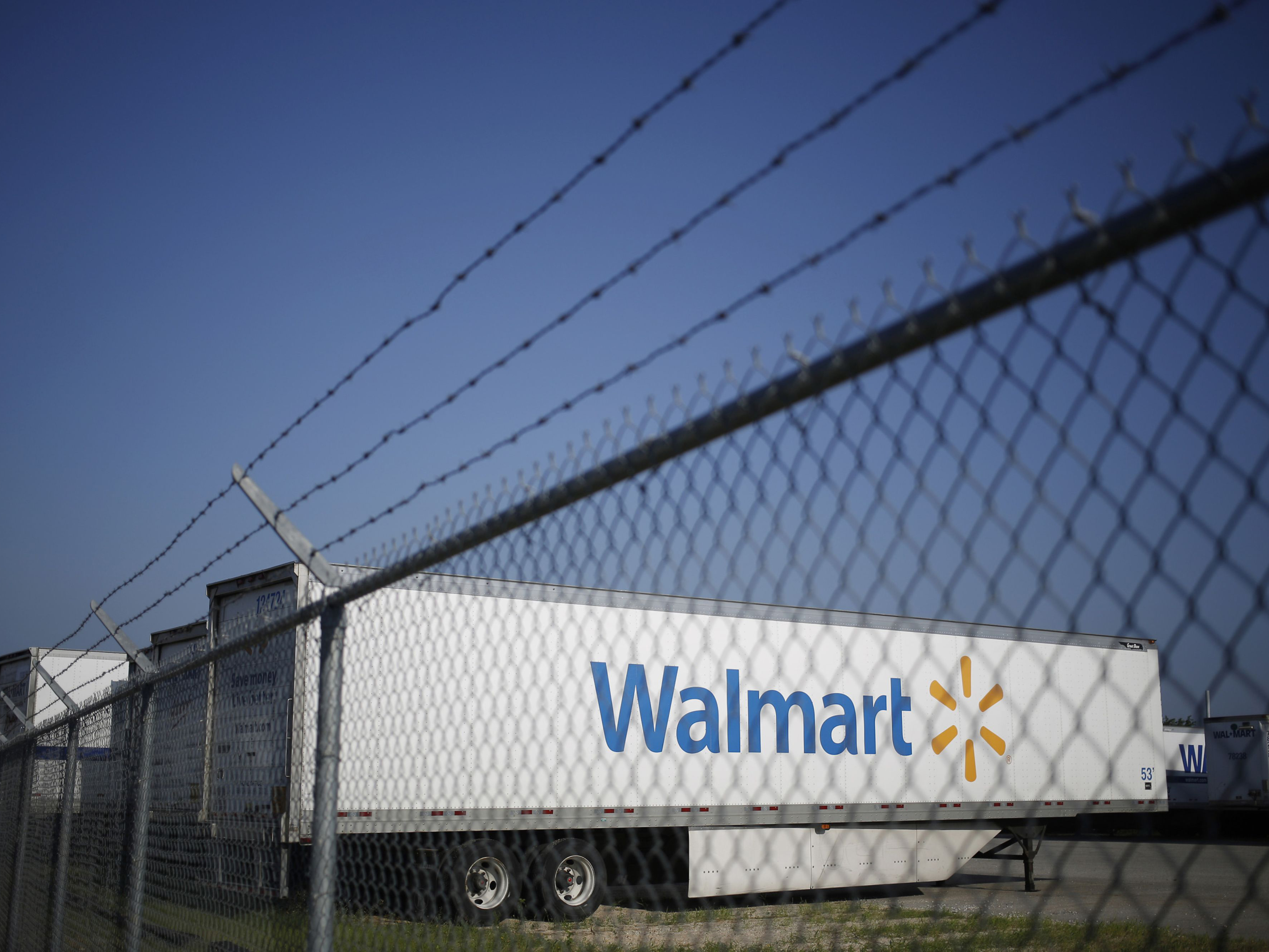Tractor trailers sit parked outside a Walmart Inc. distribution center in Bentonville, Arkansas. Photo: Bloomberg.