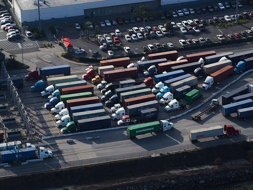 Trucks enter and exit the Port of Los Angeles in Los Angeles, California. Photo: Bloomberg.