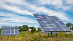 A U.S. solar panel farm. Photo: Getty.