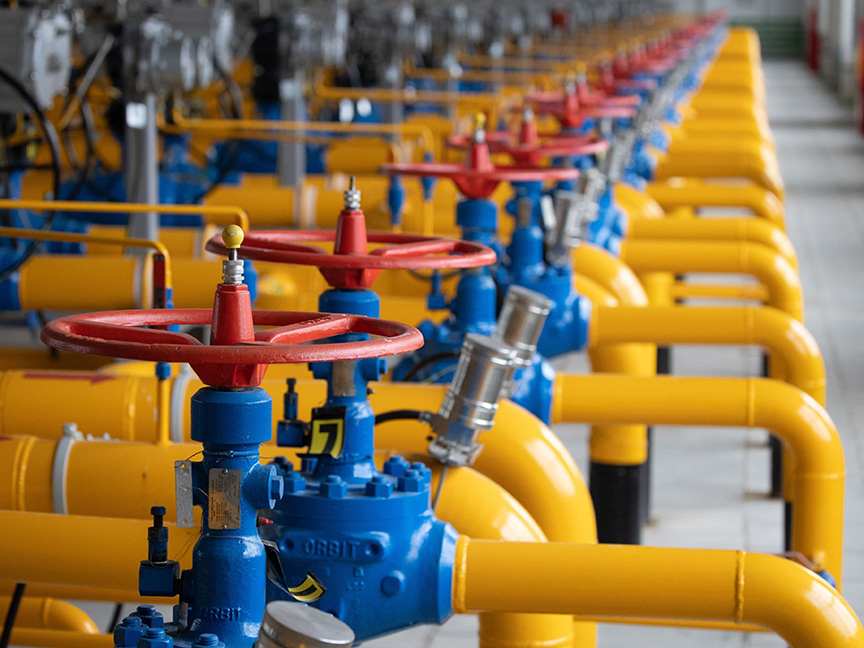 Pipework inside a gas storage facility in Kasimov, Russia. Photo: Bloomberg.