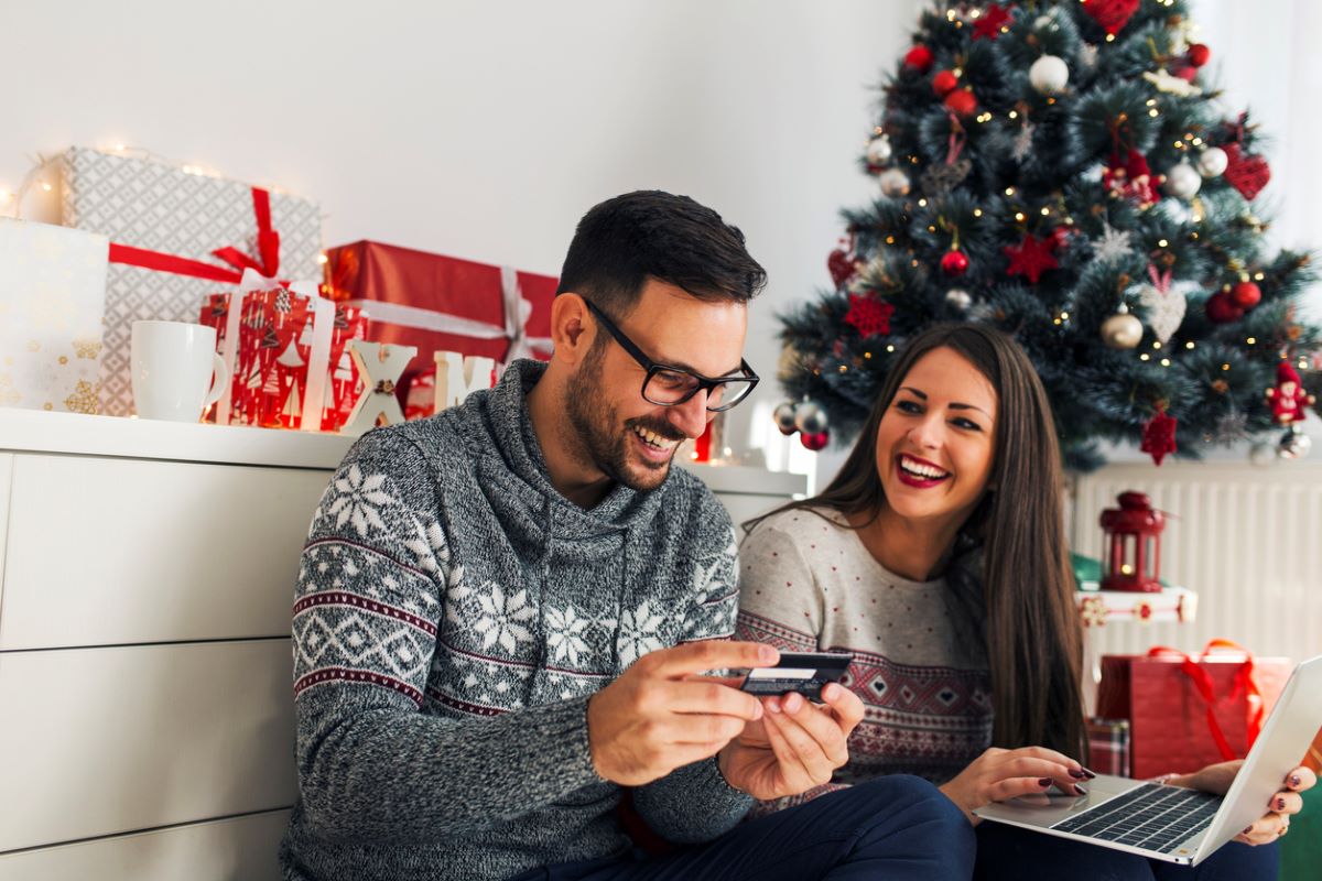 Holiday Shopping E Commerce Online Shopping I Stock 891523968