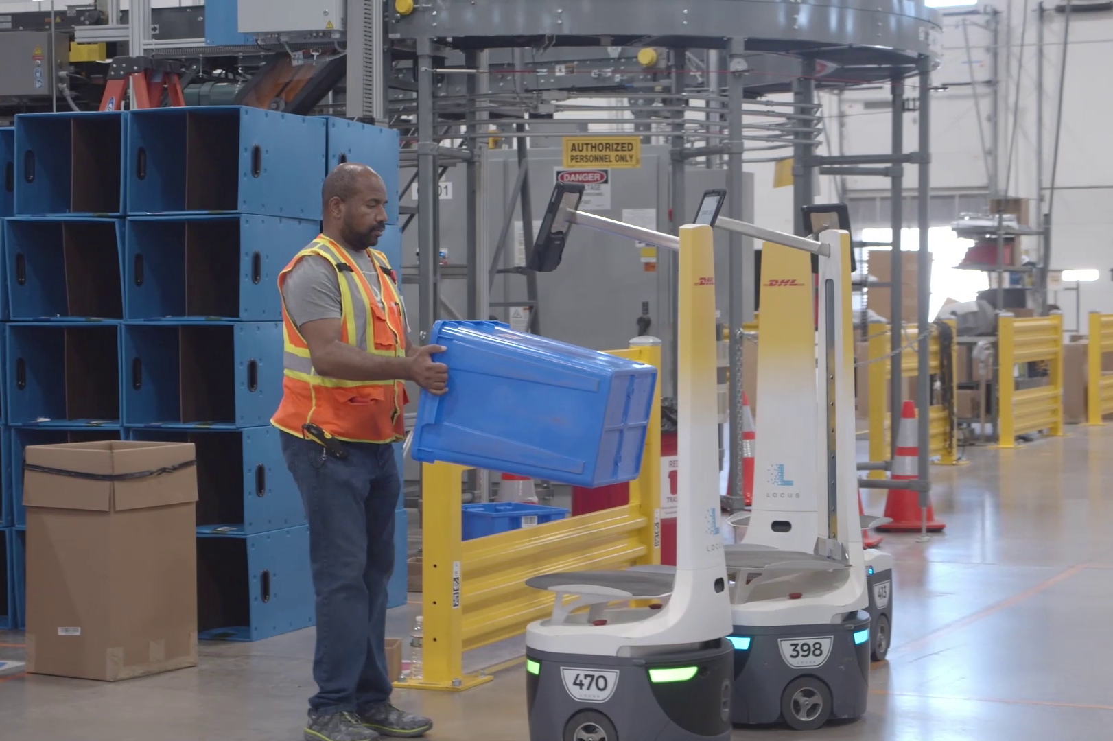 Photo: DHL/Locus Robotics