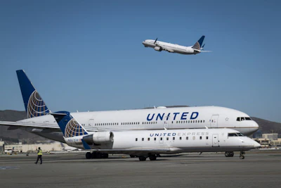 United Airlines Planes On Tarmac 2 Bloomberg