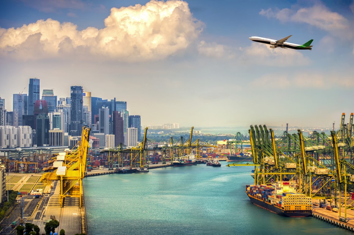 Port of Singapore. Photo: iStock.com/SAKDAWUT14