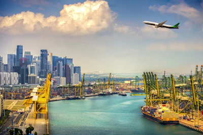 Port of Singapore. Photo: iStock.com/SAKDAWUT14