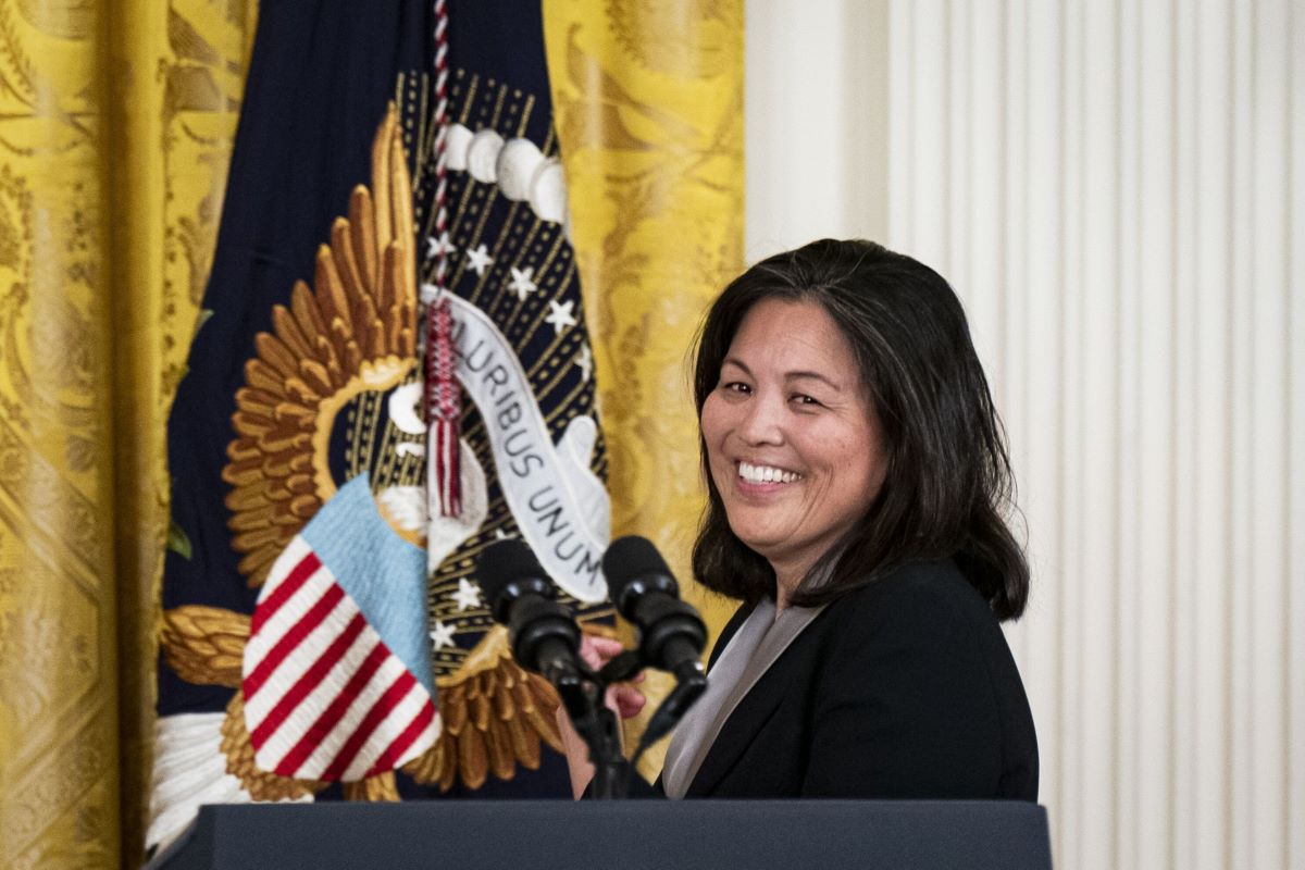 Julie Su Photographer: Al Drago/Bloomberg
