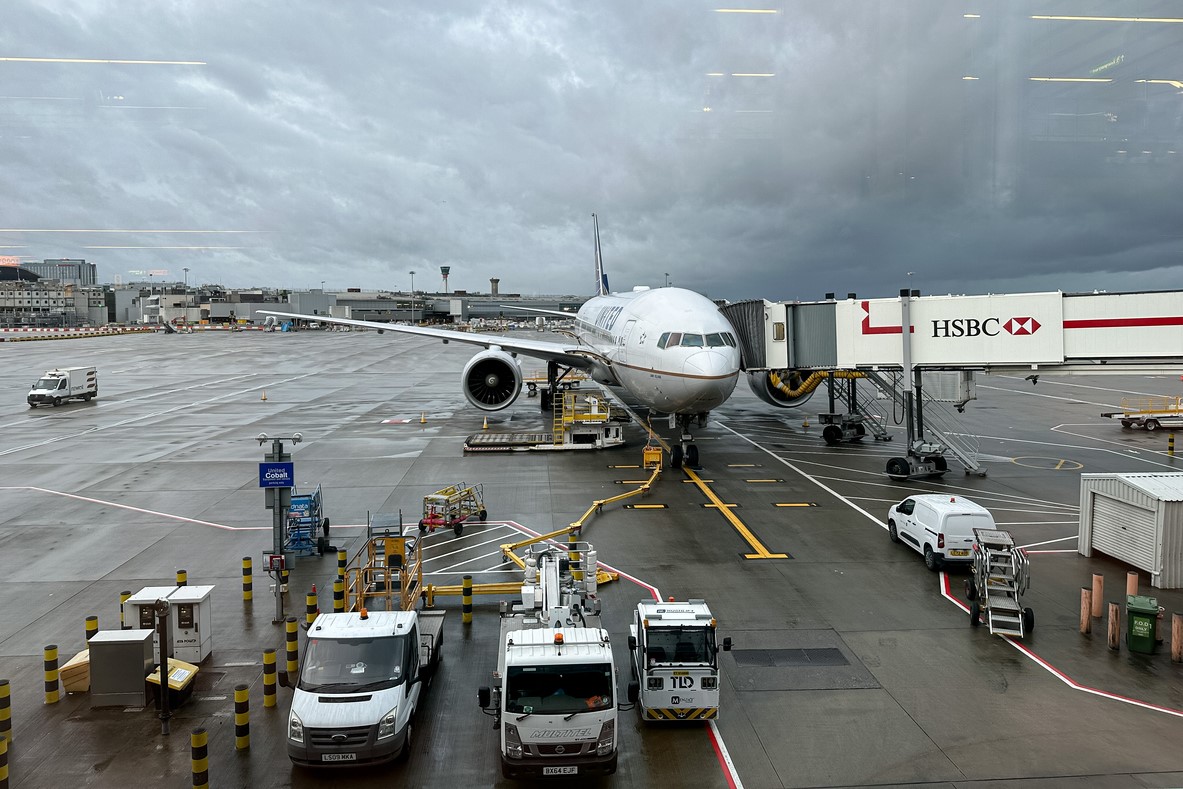 An airplane from British Airways at London Heathrow Airport. Photo: iStock.com/Alla Tsyganova