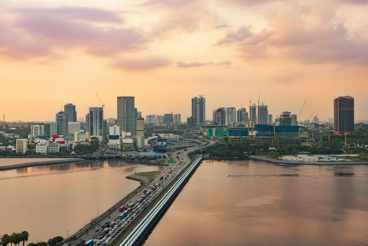 The twilight hour of the Straits of Johor. Photo: iStock.com/Kinsei-TGS
