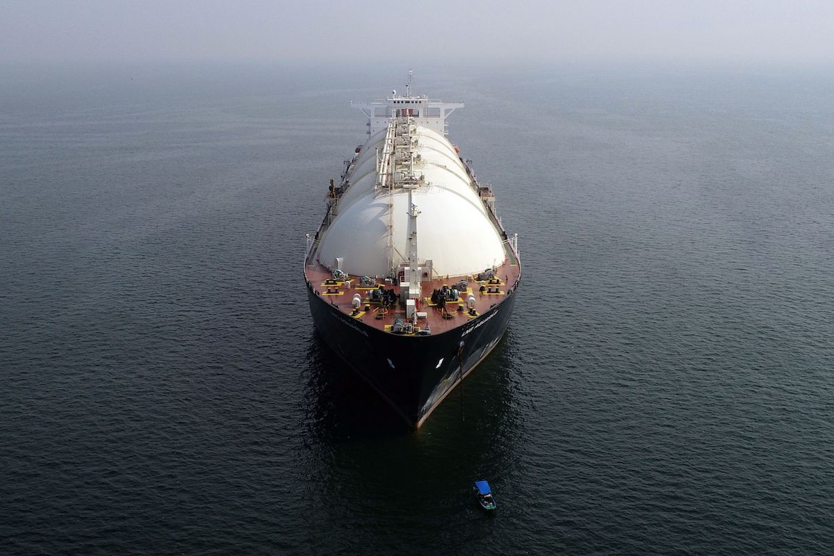 The LNG Aquarius liquefied natural gas tanker at Java Sea offshore in Jakarta, Indonesia, on Sunday, Oct. 31, 2021. The world is facing an energy crisis, with demand rebounding as economies reopen after the pandemic. Photo: Bloomberg/Dimas Ardian