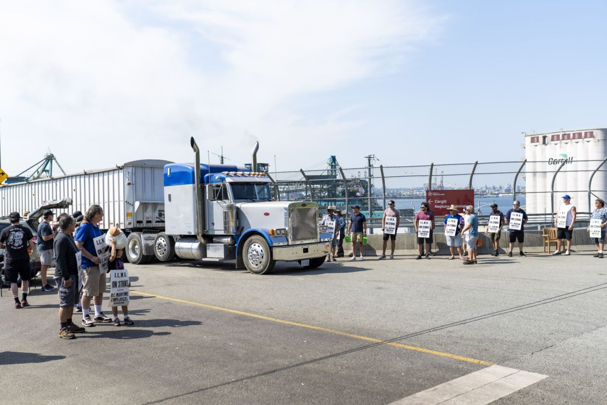 A picket line at the Neptune Terminal at the Port of Vancouver during a dockworkers strike in Vancouver earlier in July. Photo: Bloomberg