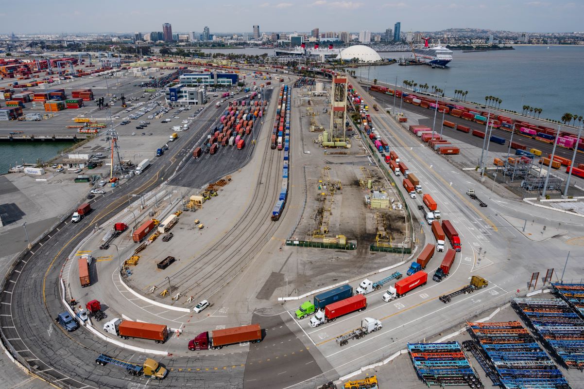 Technology could alleviate truck backups at ports. Photo: PortPro