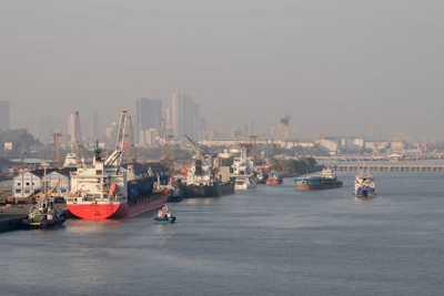 India's Port of Mumbai. Photo: iStock / mgstudyo