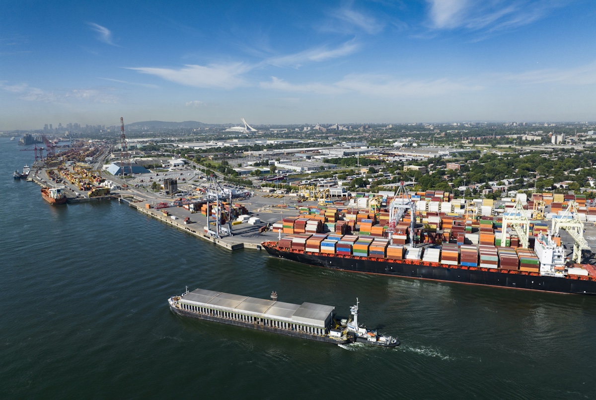 The Port of Montreal along the St. Lawrence River. Photo: iStock / LaSalle-Photo