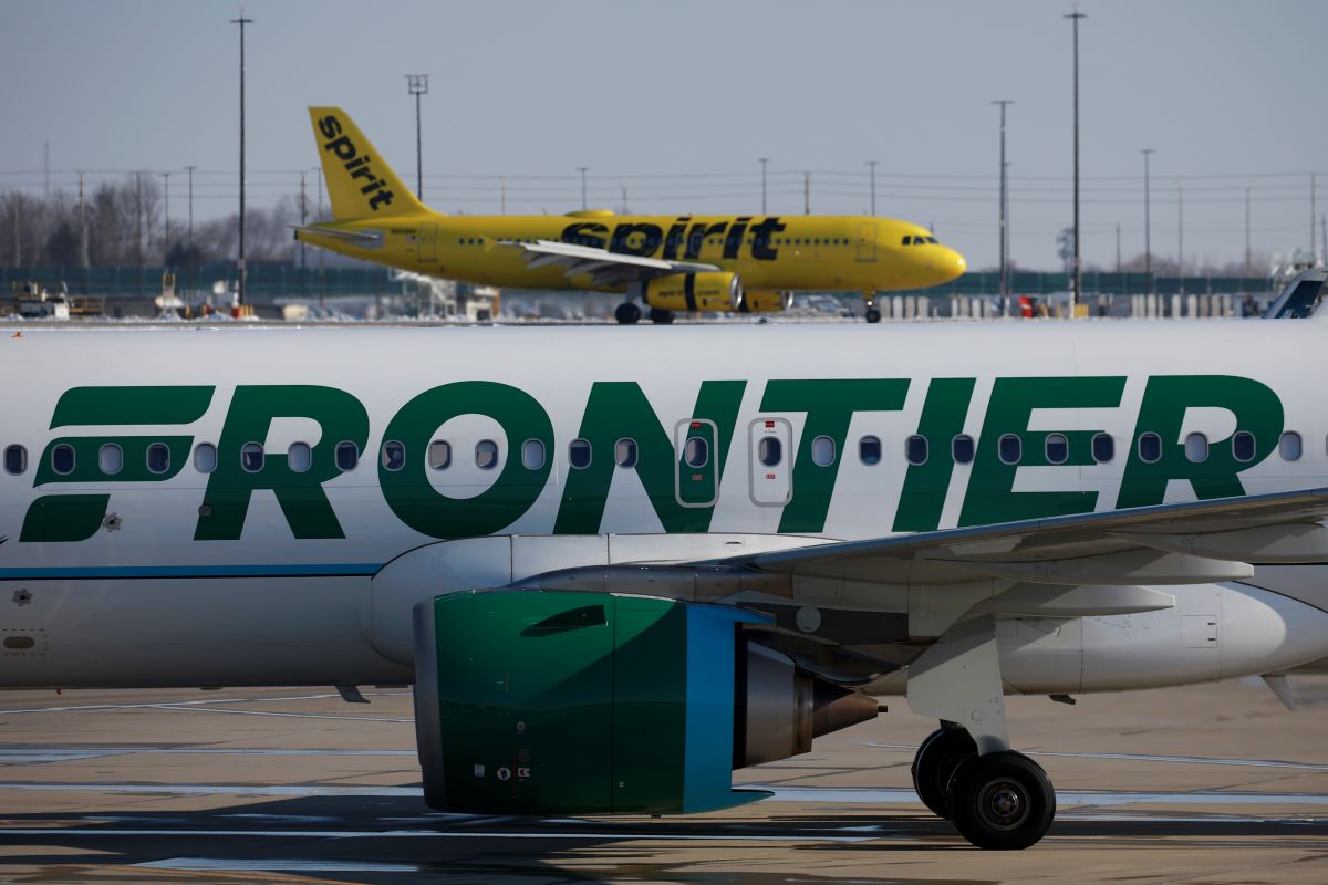 Frontier pursued Spirit prior to the bankruptcy filing in November but talks fell apart. Photographer: Luke Sharrett/Bloomberg