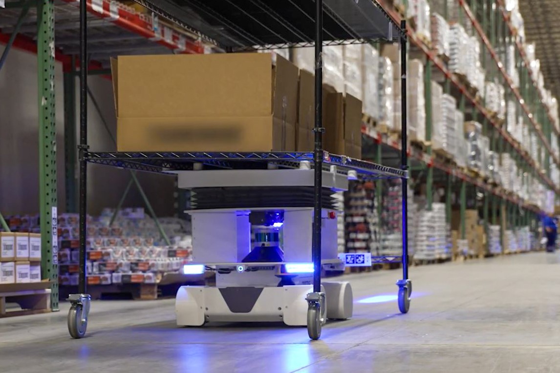 Locus Robotics Geodis Purina Vector With Cart