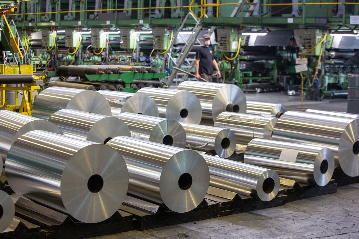 Rolls of aluminum at the Sayanal mill, operated by United Co. Rusal, in Sayanogorsk, Russia. Source: Bloomberg