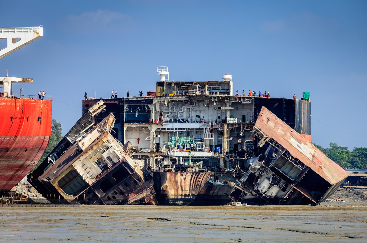Bangladeshi shipbreaking yards often take shortcuts on safety measures, dump toxic waste directly onto the beach and the surrounding environment, and deny workers living wages, rest, or compensation in case of injuries, according to Human Rights Watch. Photo: iStock/alexeys