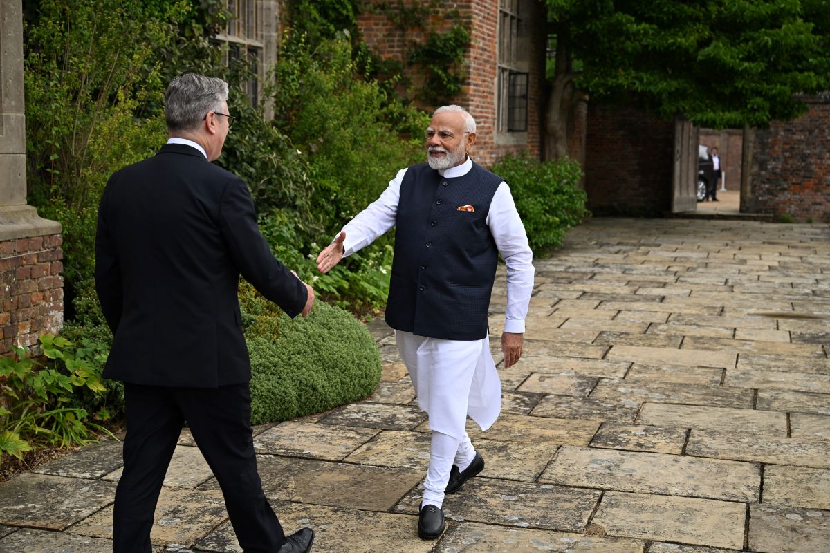 Keir Starmer greets Narendra Modi at Chequers near Aylesbury, July 24. Photographer: Chris J. Ratcliffe/Bloomberg