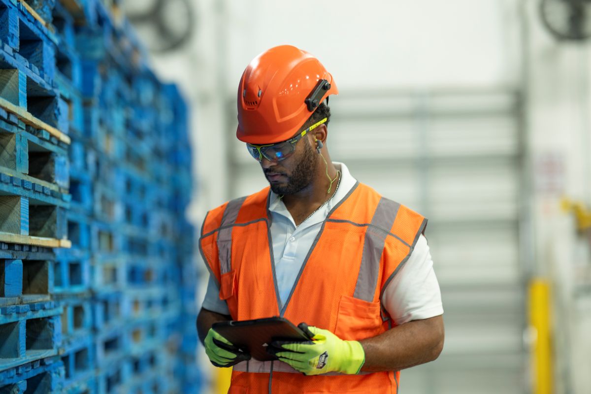 CHEP pallets in a warehouse. Photo: CHEP