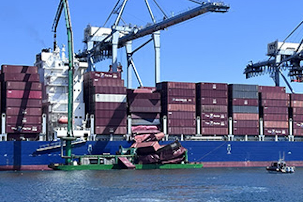 Containers fell off the Mississippi cargo ship around 9 a.m. on September 9. Photo: Port of Long Beach