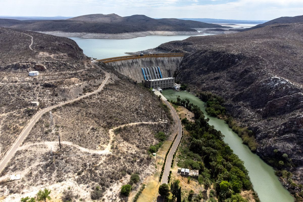 Low water levels at the La Boquilla dam in La Boquilla, Chihuahua state, Mexico, in April. Photographer: Cesar Rodriguez/Bloomberg