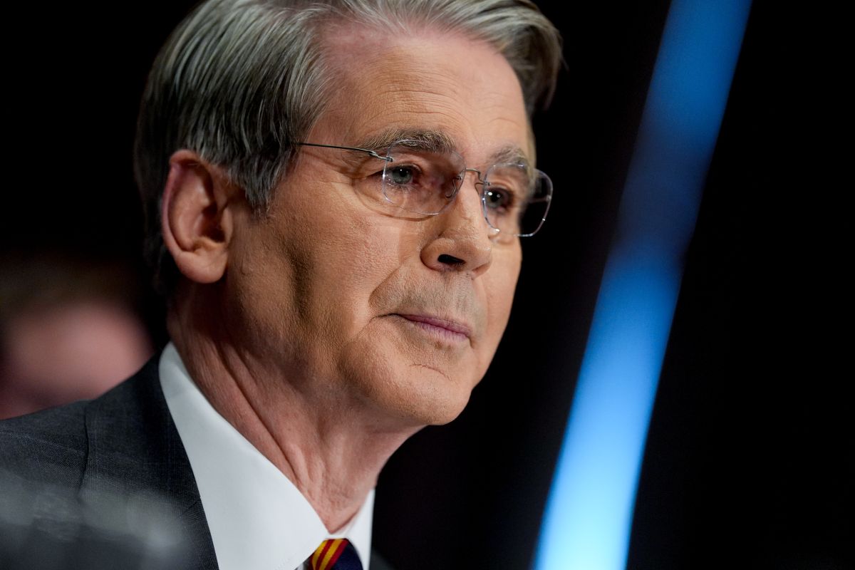 Scott Bessent, U.S. treasury secretary, during a Senate Banking, Housing, and Urban Affairs Committee hearing in Washington, DC, US, on Thurs., Feb. 5, 2026. Photographer: Kent Nishimura/Bloomberg