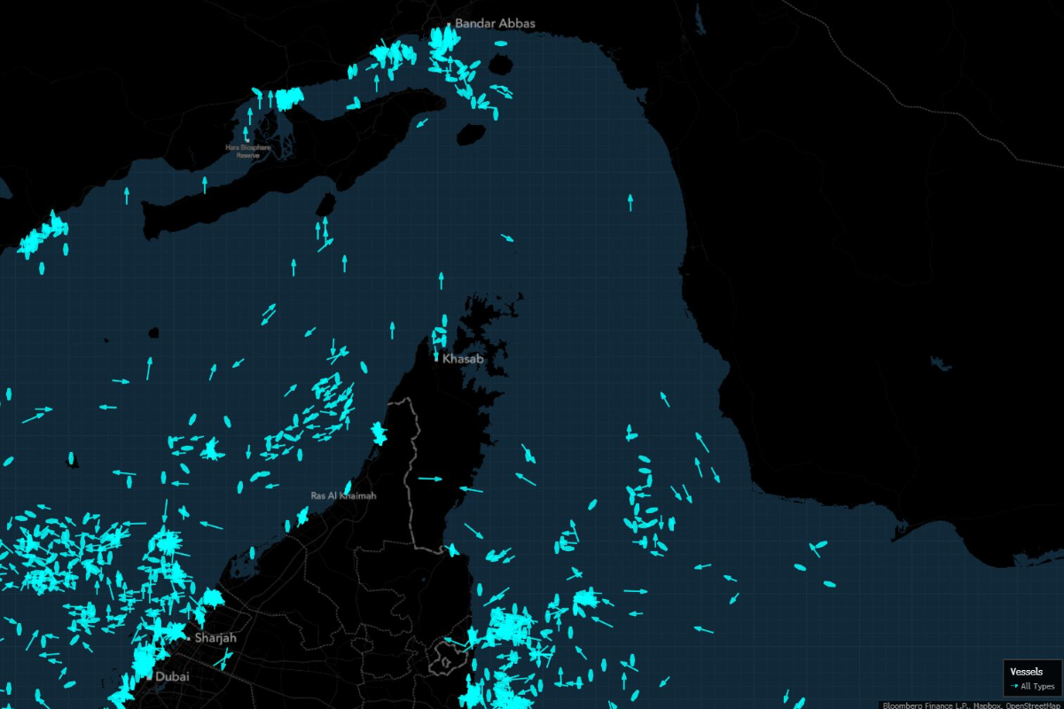 Ships of all types were seen on the morning of April 8, clustered on either side of Hormuz, around Dubai in the Persian Gulf and Khor Fakkan in the Gulf of Oman. Image: Bloomberg