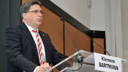 Axalta exec talks about future of lightweight paint at SURCAR