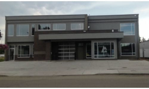CSN-Morinville Auto Body was recently honoured with the best medium-sized business award from the Morinville District Chamber of Commerce.