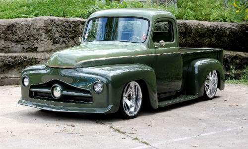 This 1952 International 110 by Justin Nichols of Nichols Paint & Fabrication is this year&rsquo;s first place winner in the Matrix Award Winning Finishes Calendar Contest and the feature vehicle in January 2017.