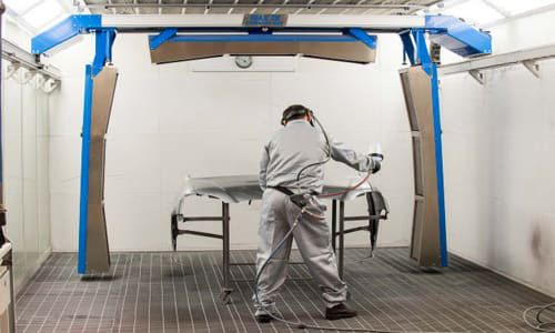 According to Axalta, its new training centre provides easy access to world class product and consultancy training programs that address business and product requirements, sharpening customers&rsquo; competitive edge.