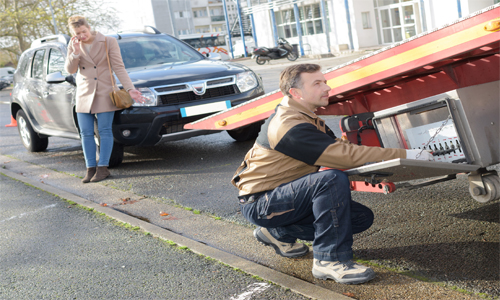 BCAA commissioned a new survey to improve driver awareness of the existing Slow Down, Move Over law, and to help remind drivers how to safely drive past a roadside scene.